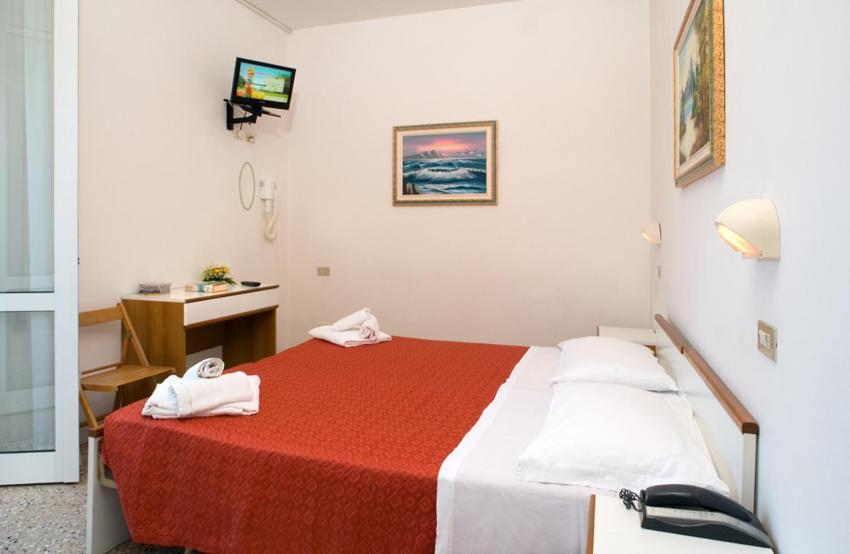 Hotel Ciondolo D'Oro Rimini Esterno foto
