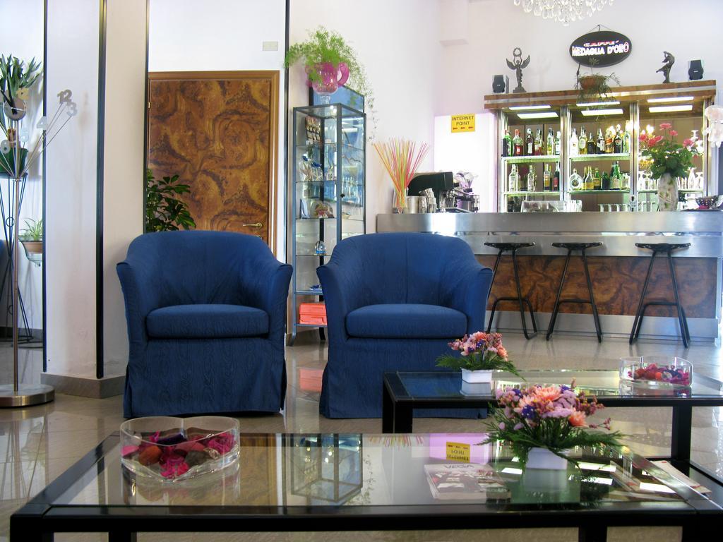 Hotel Ciondolo D'Oro Rimini Esterno foto