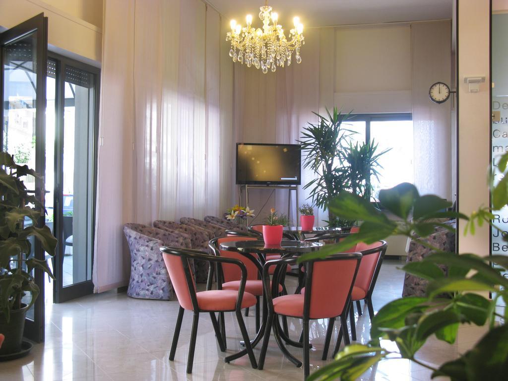 Hotel Ciondolo D'Oro Rimini Esterno foto
